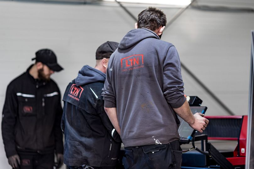 Individuell geplante Stahlhalle für Industrie und Gewerbe