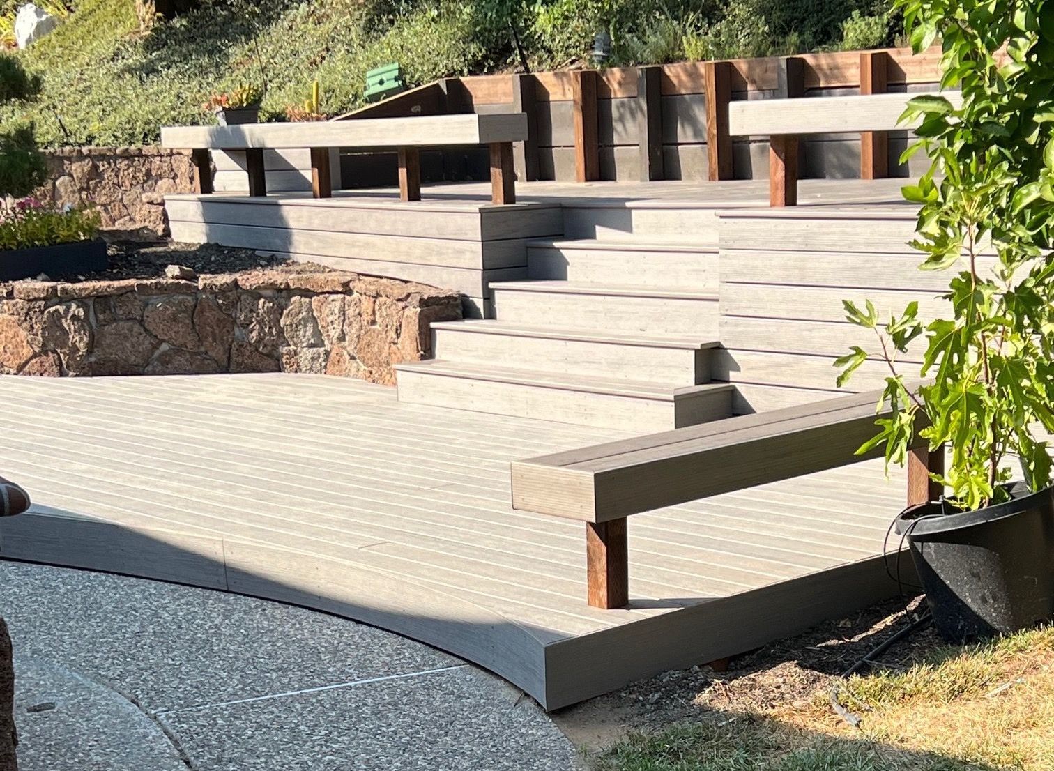 8 Tips to Help You Find the Best Composite Decking