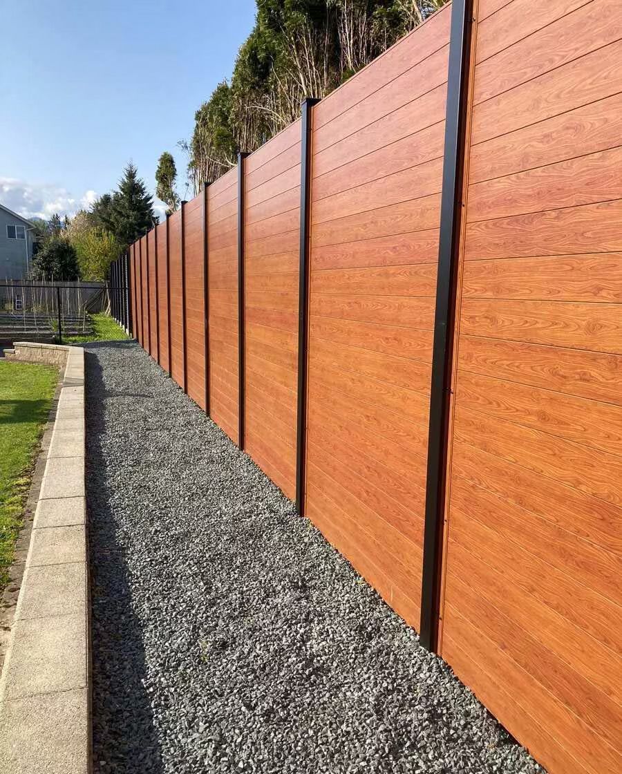 Image of sleekfence privacy fencing installed in a Northern California home