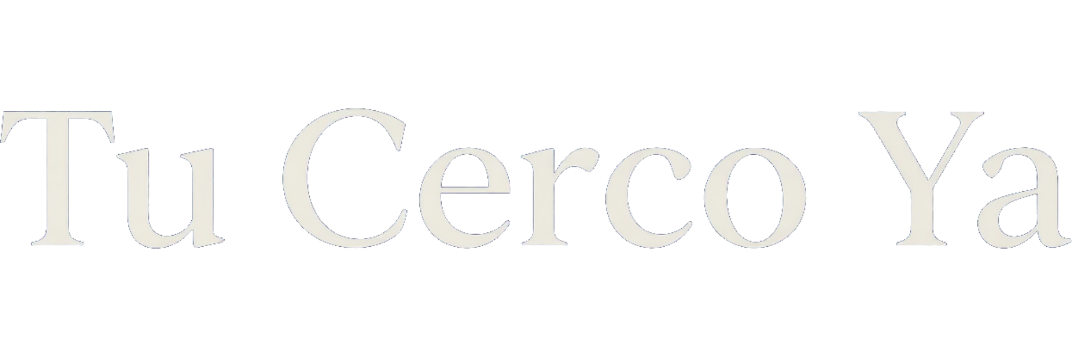 Texto gris claro “Tu Cerco Ya” sobre fondo blanco
