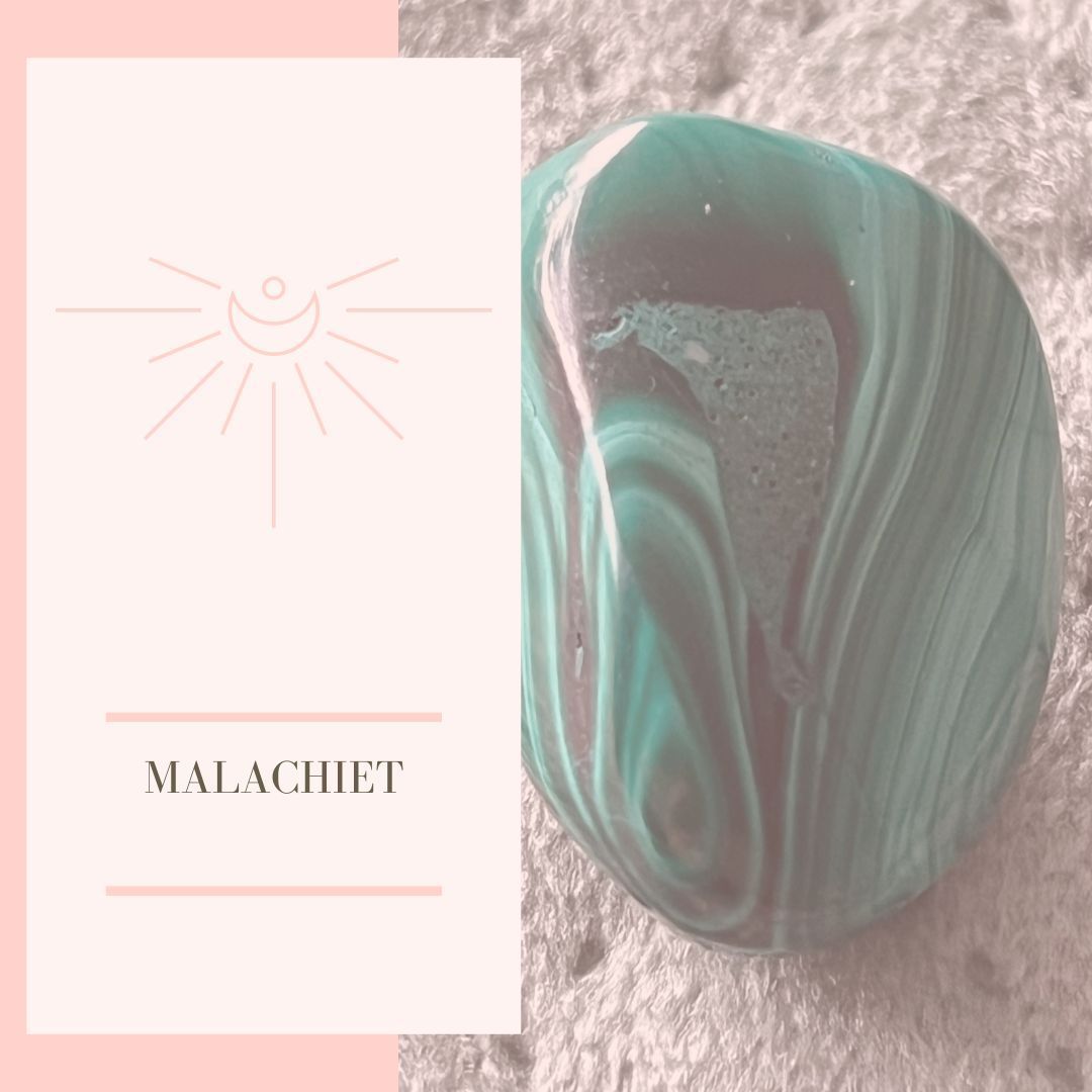 Malachiet edelsteen; groen en zwart gestreept. Tekst: 