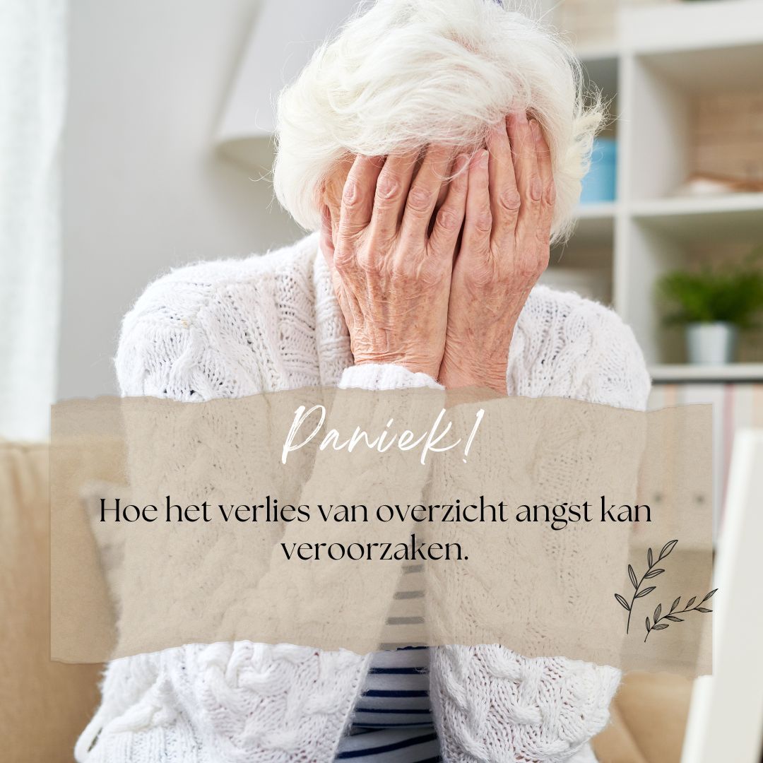 Oudere vrouw met handen voor gezicht, tekst: 