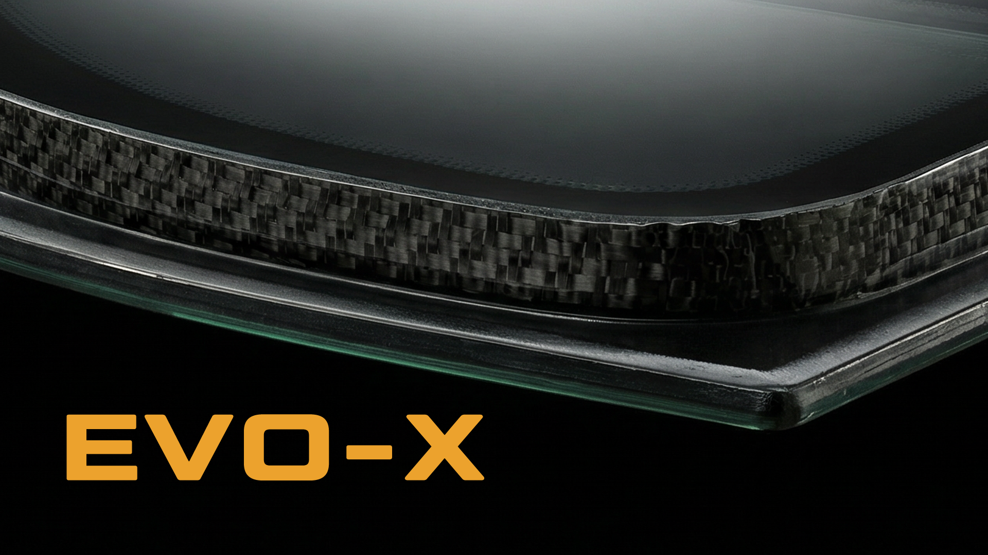Vidro Blindado Evo-X com acabamento em fibra de caborno