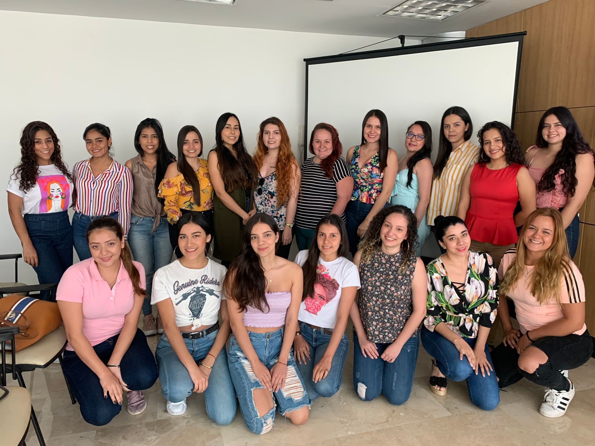 Estas son algunas au pairs elegidas para que vivan su experiencia con UNO-800