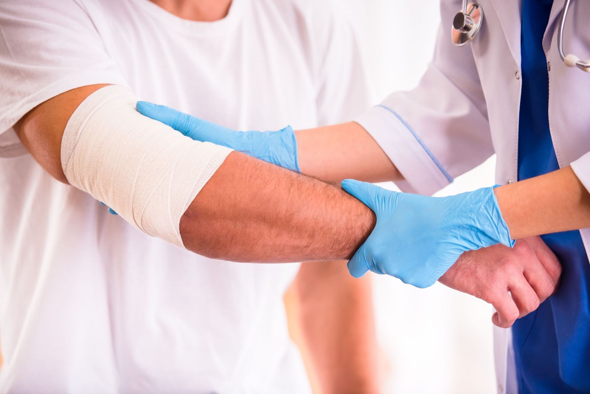 injury hands young man injured