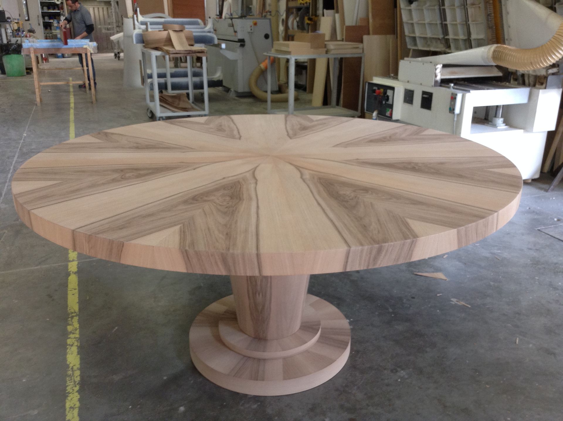 tavolo in legno artigianale