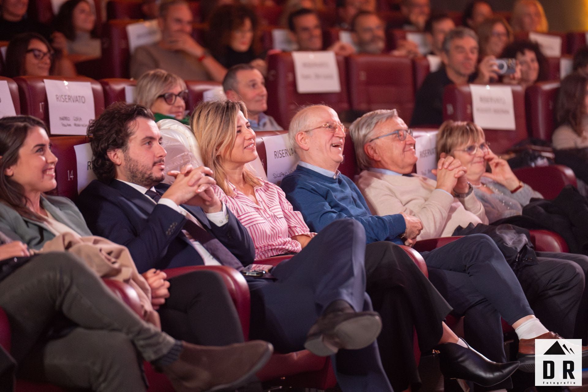 Foto di Locatelli, Frassini, Tremaglia, Messina, Manzoni e Rambaldi durante lo spettacolo