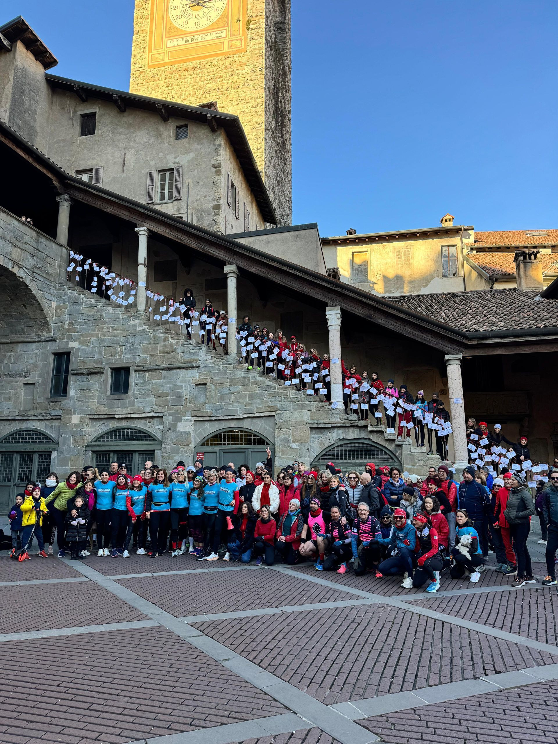 Una lunga fila per rompere il filo: Running Against Violence Against Women