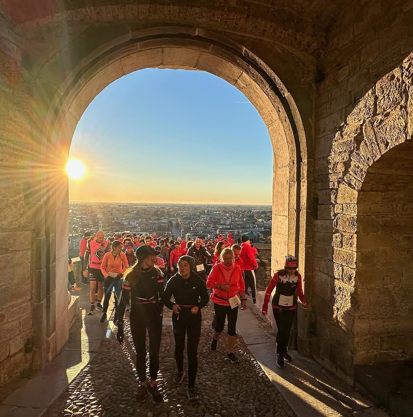 Foto Running Against Violence Against Women, Edizione 2023 - L'ingresso da Porta San Giacomo