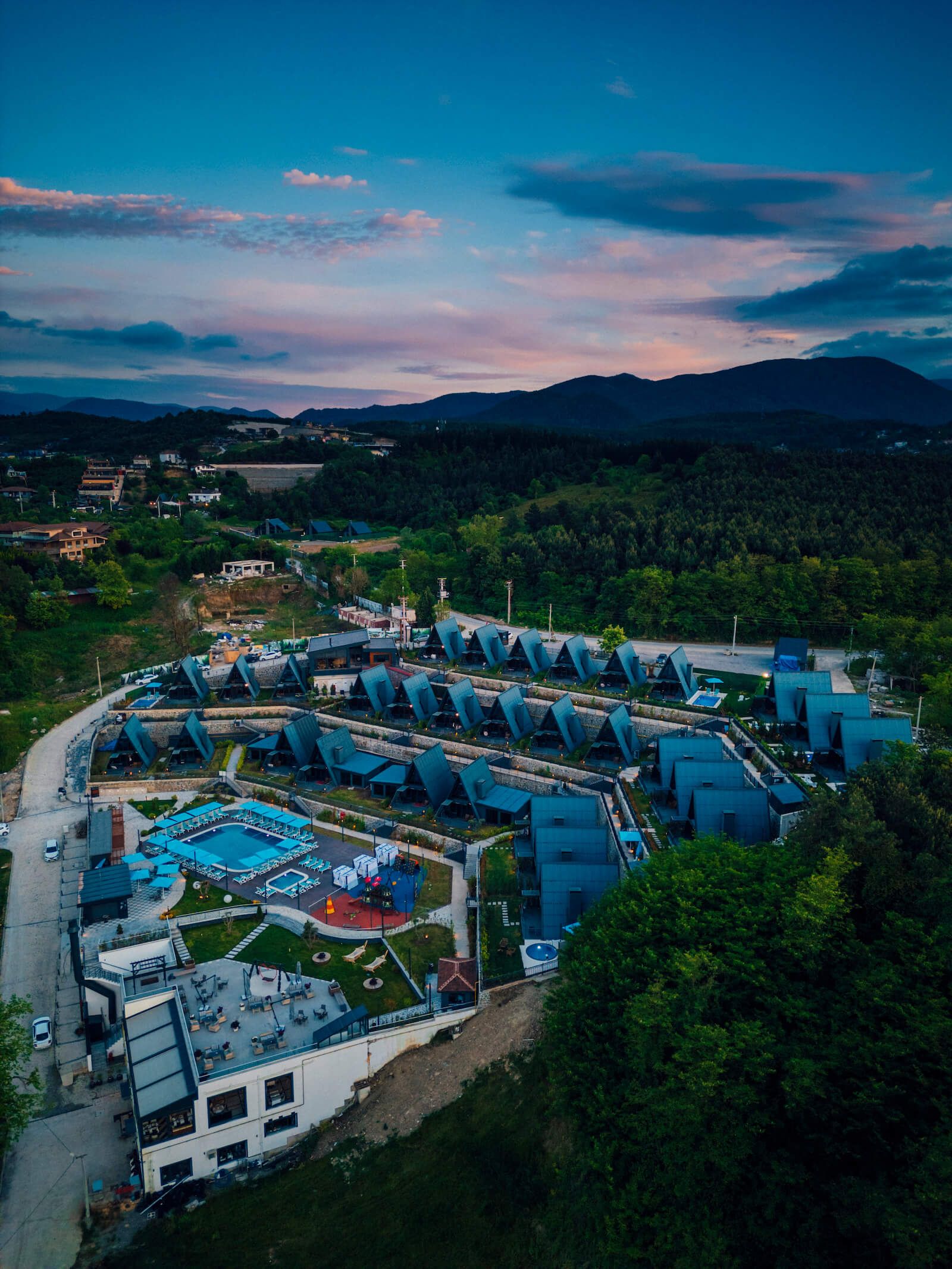 World Dreams Forest Bungalov