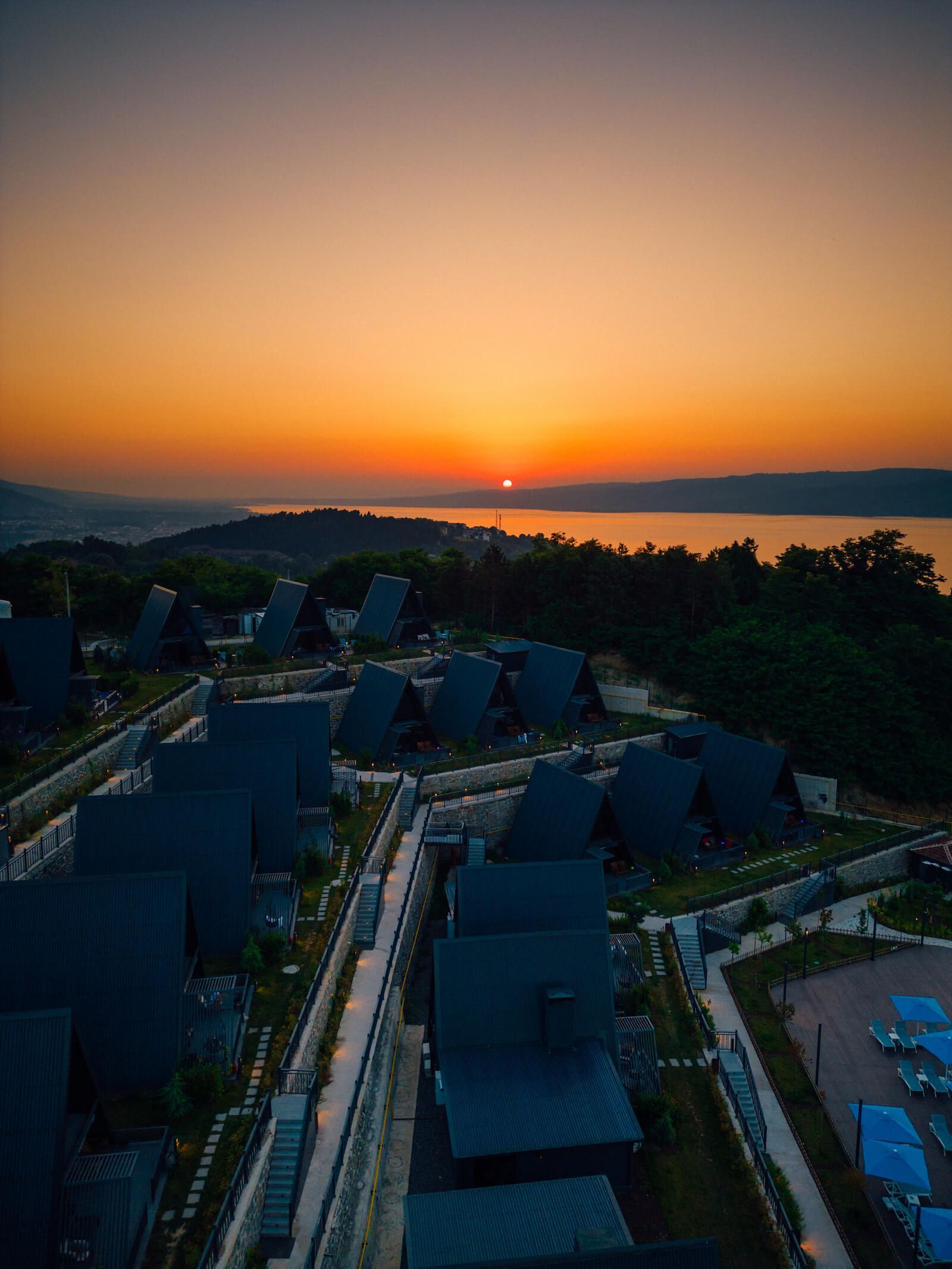 World Dreams Forest Bungalov