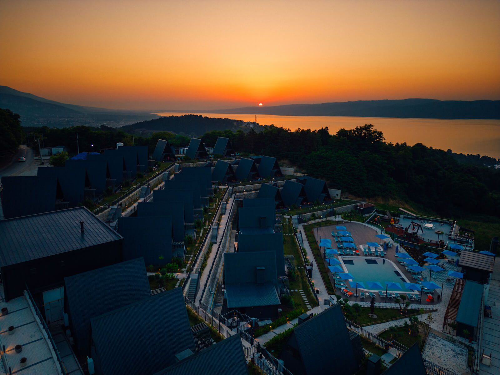 World Dreams Forest Bungalov