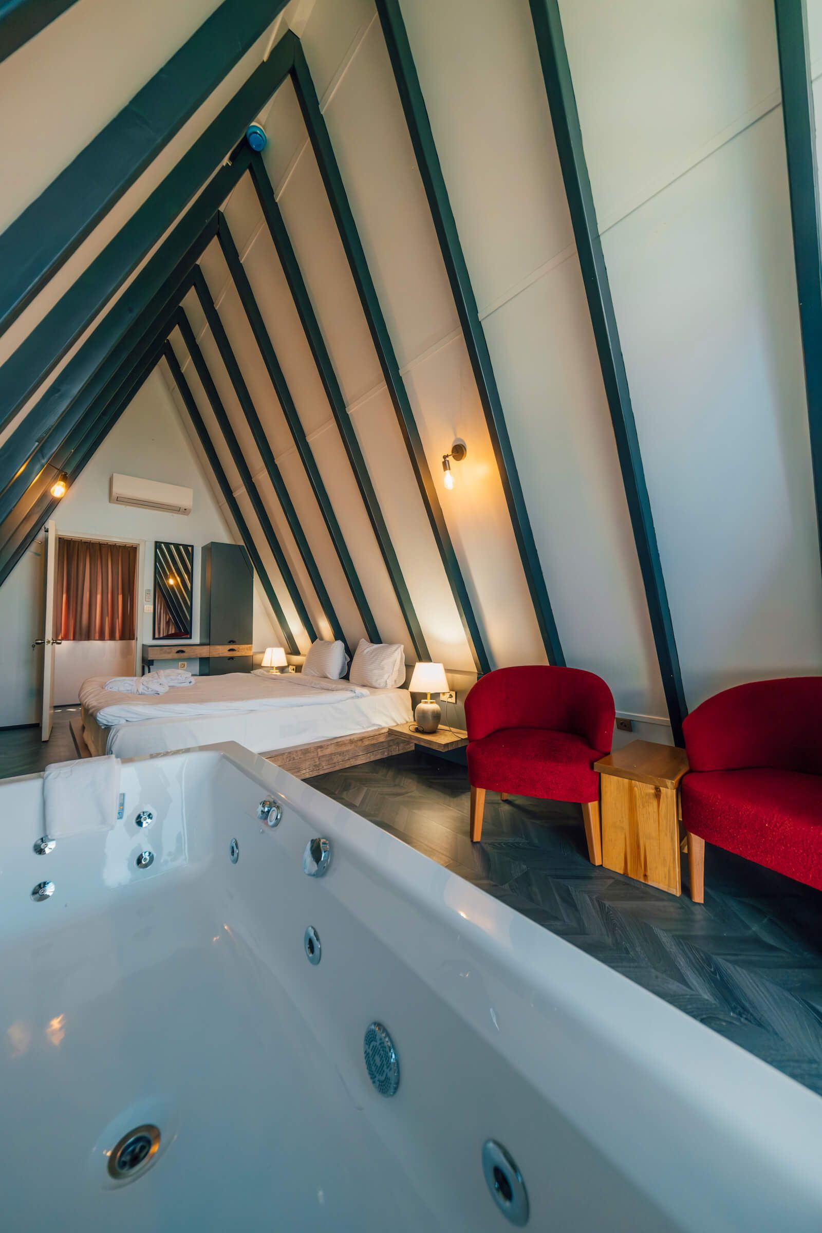 World Dreams Forest Bungalov