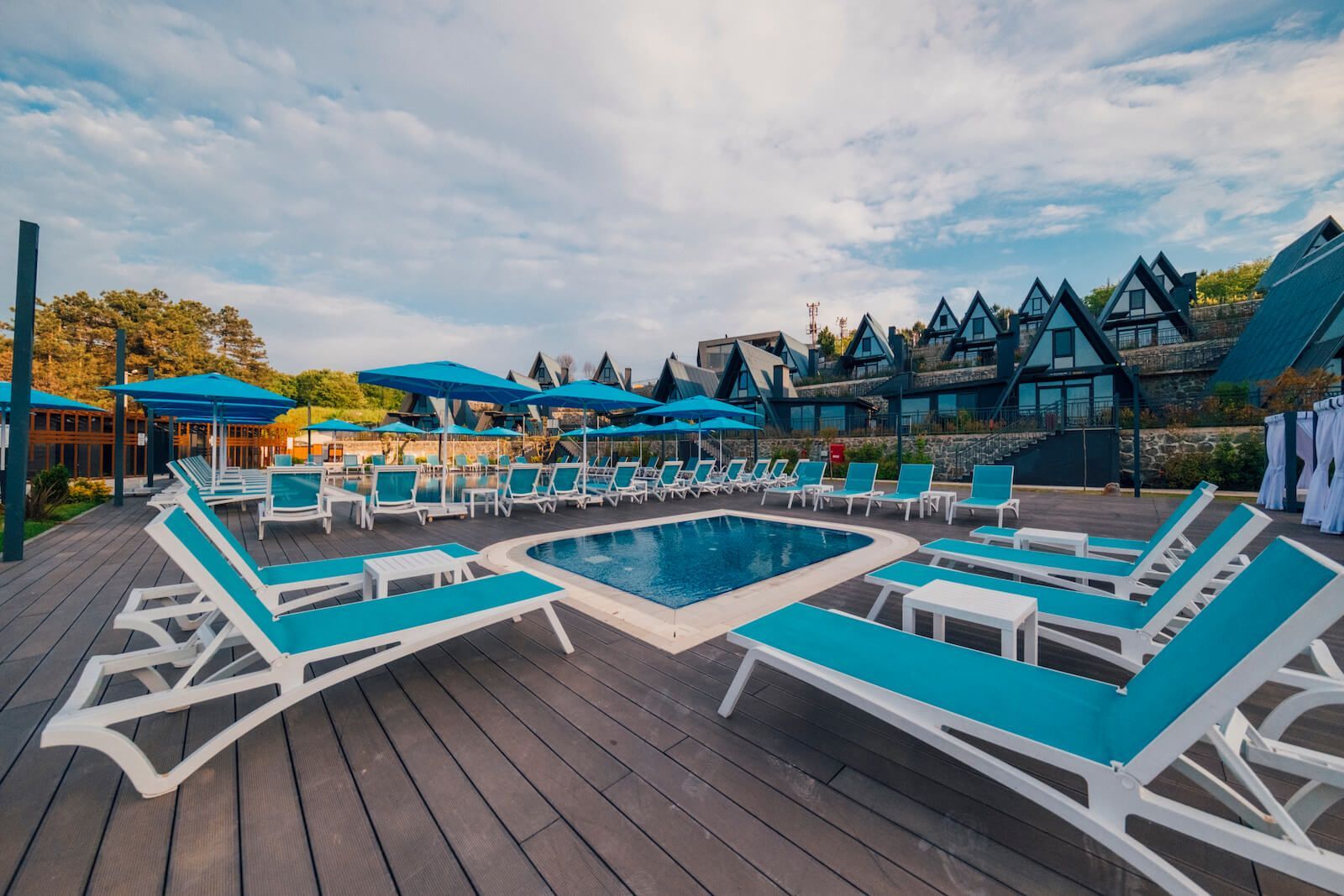 World Dreams Forest Bungalov