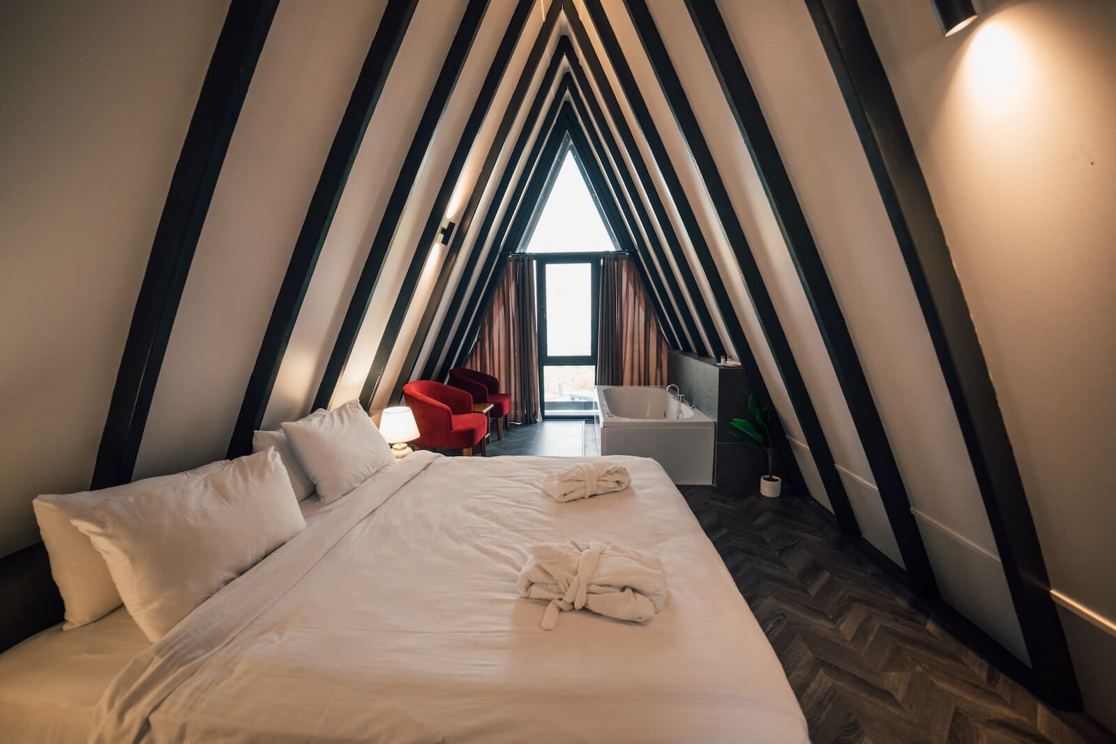 World Dreams Forest Bungalov