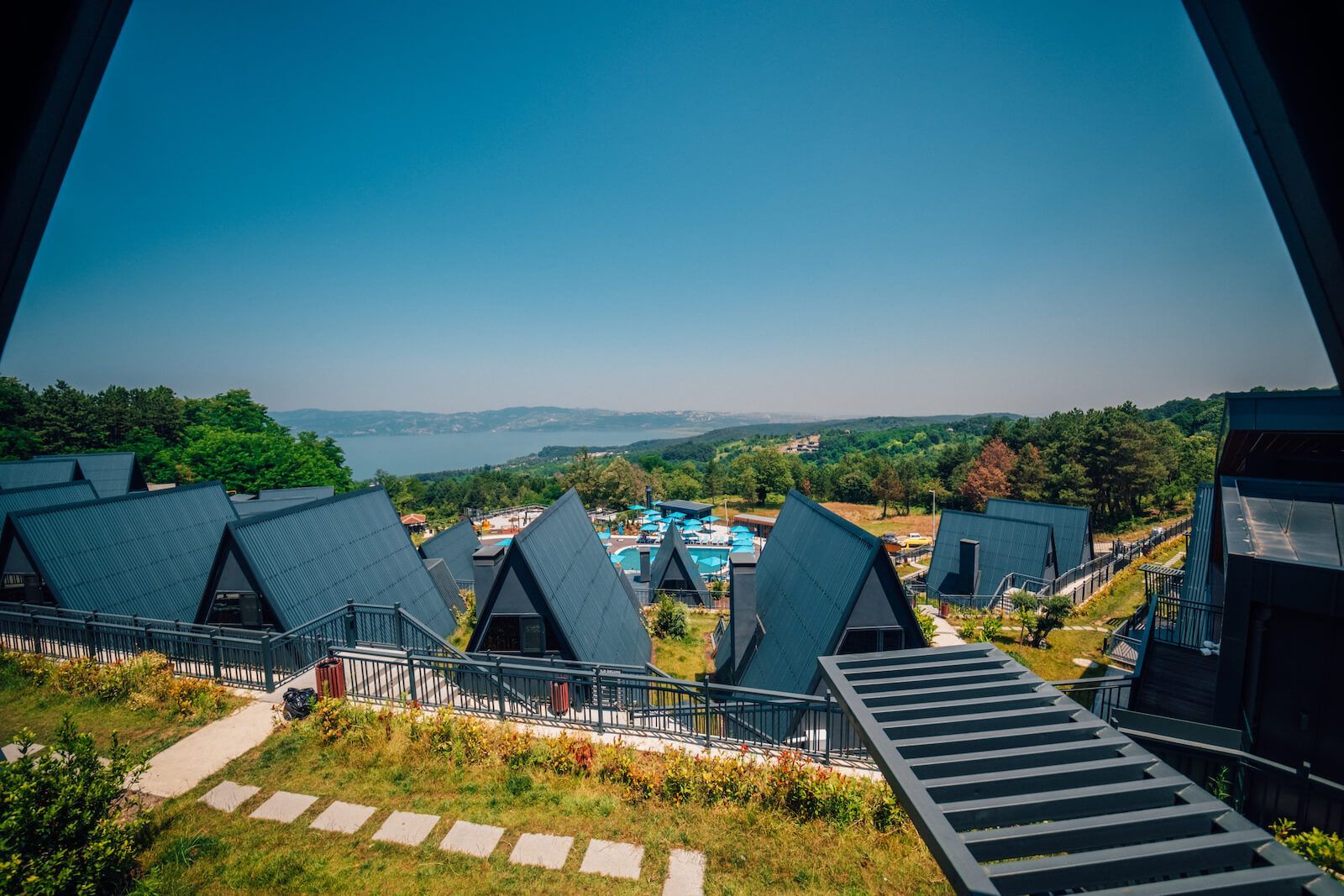 World Dreams Forest Bungalov