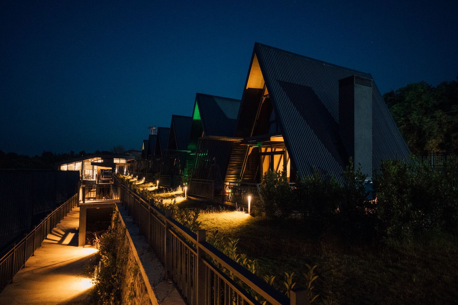 World Dreams Forest Bungalov