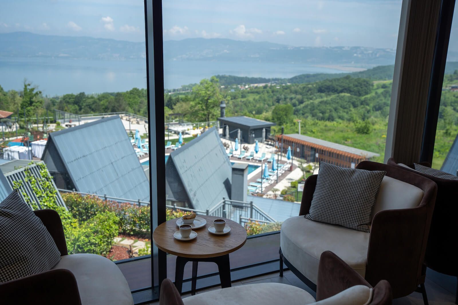 World Dreams Forest Bungalov