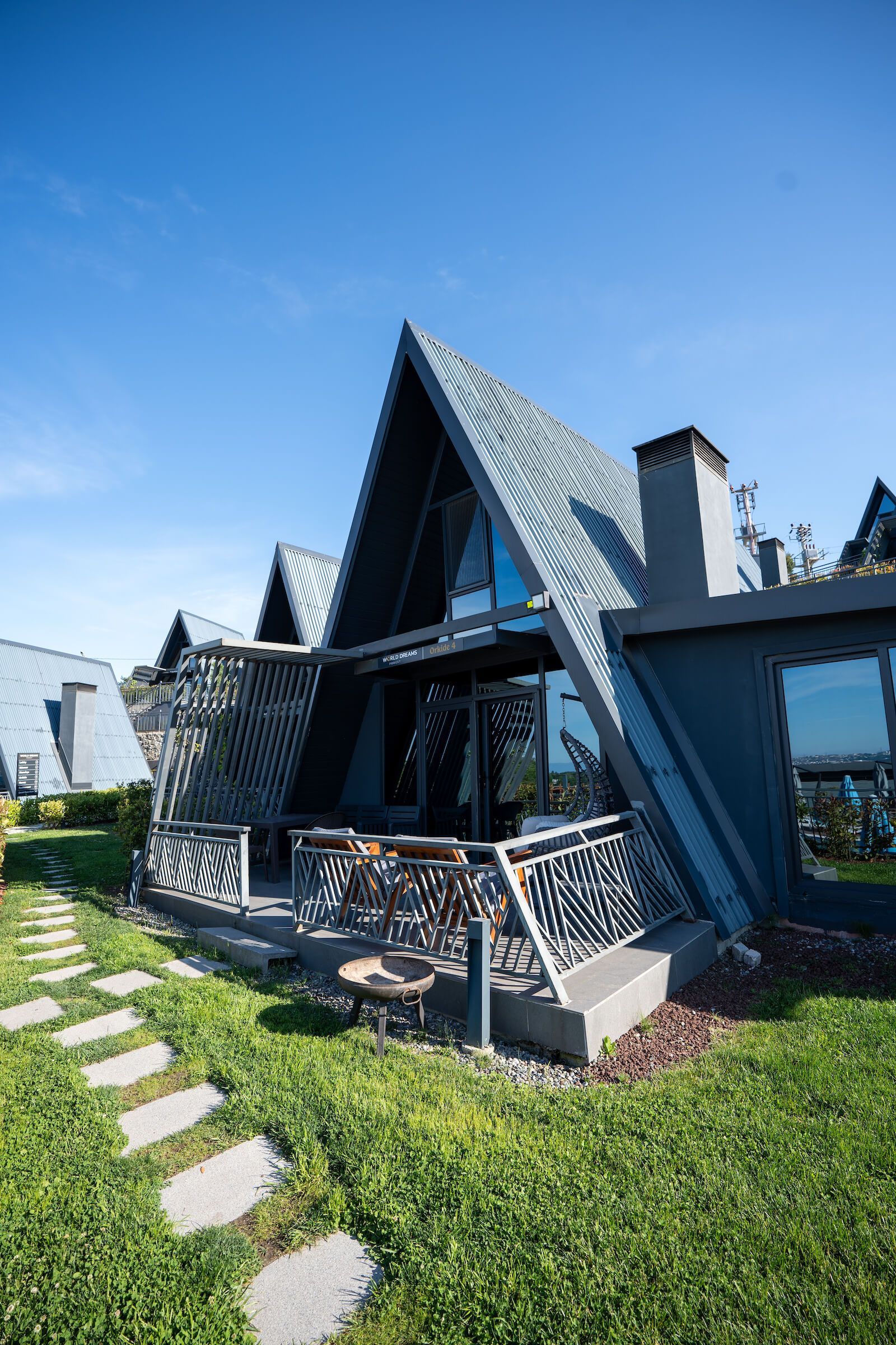 World Dreams Forest Bungalov