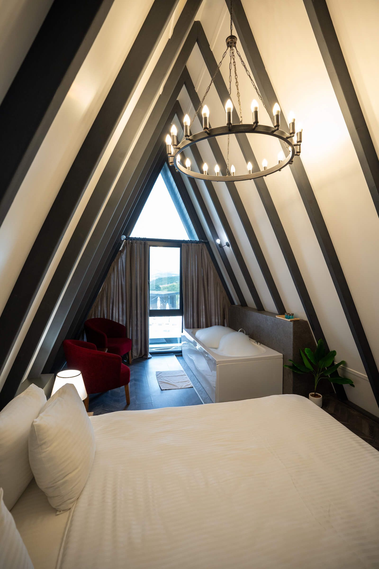 World Dreams Forest Bungalov