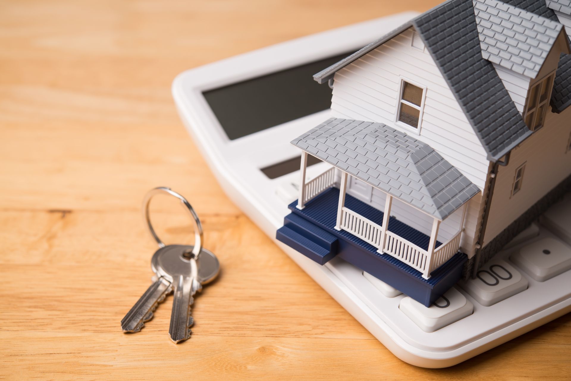 Work with an experienced real estate agent to prepare for your home purchase