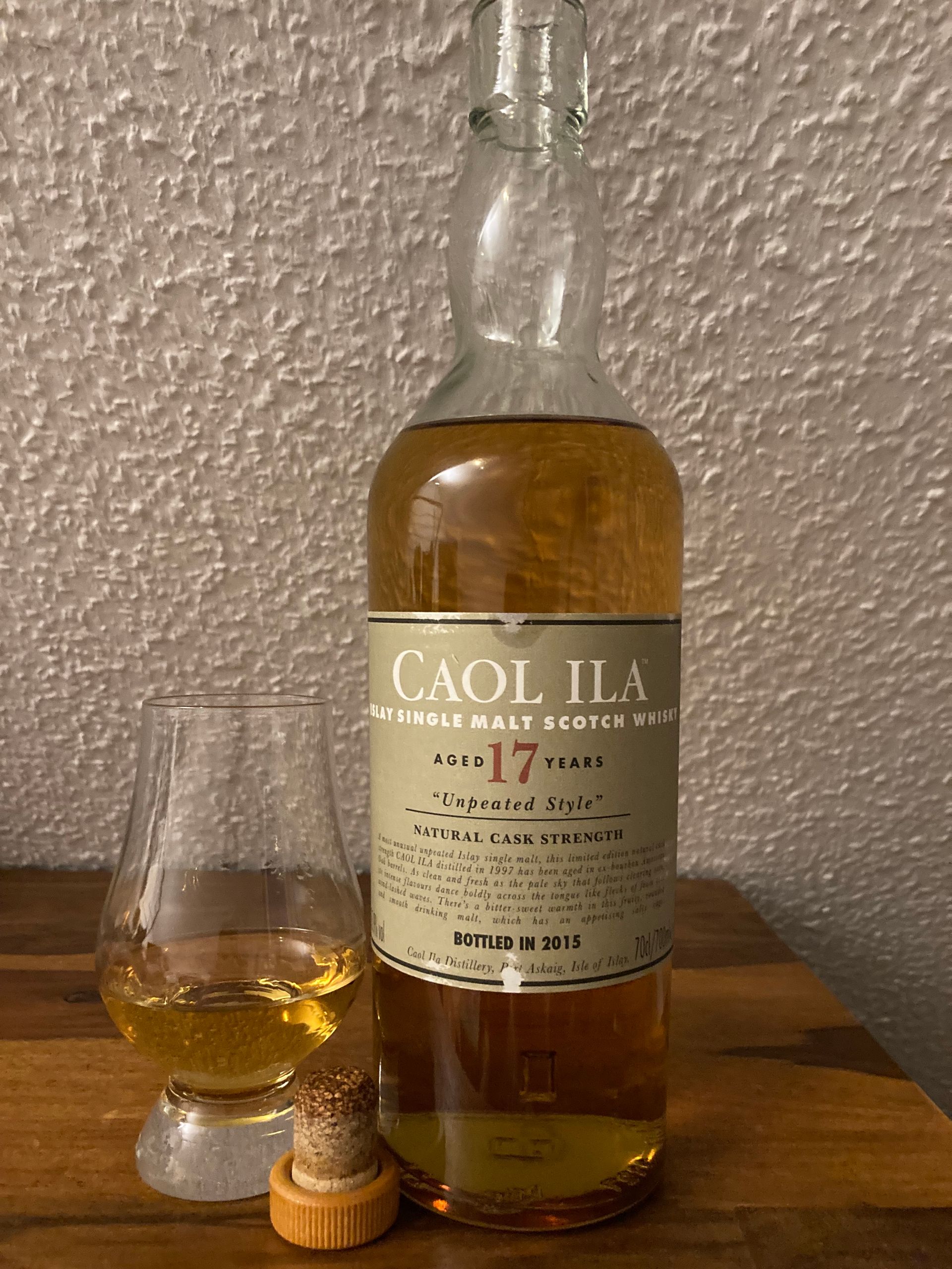 CAOL ILA 17年 Unpeated 700ml 2015 Review: Caol Ila 17 Year Unpeated · Scotchology