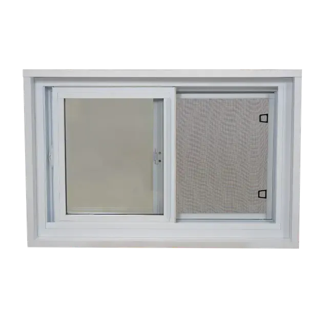 Fenêtre coulissante blanche avec moustiquaire.
