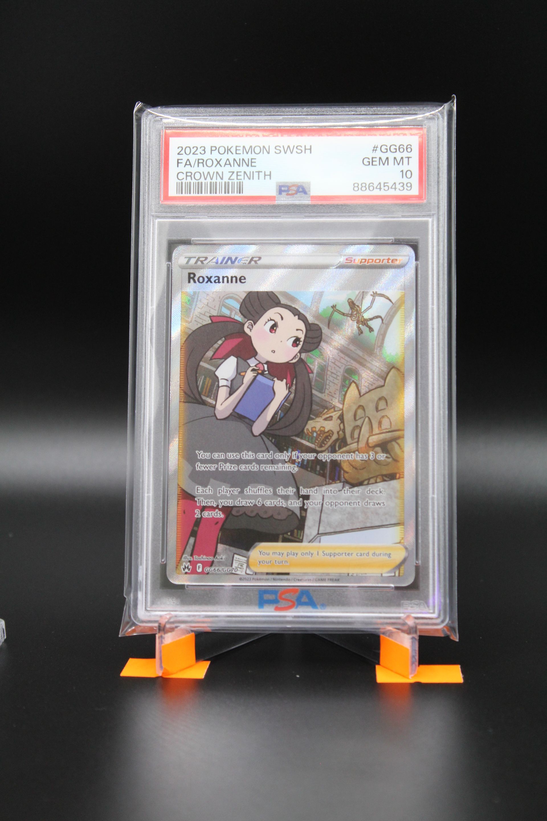 PME00165-PSA 10 ROXANNE GG66/GG70 - SWSH CROWN ZENITH FULL ART RARE TRAINER - GEM MINT