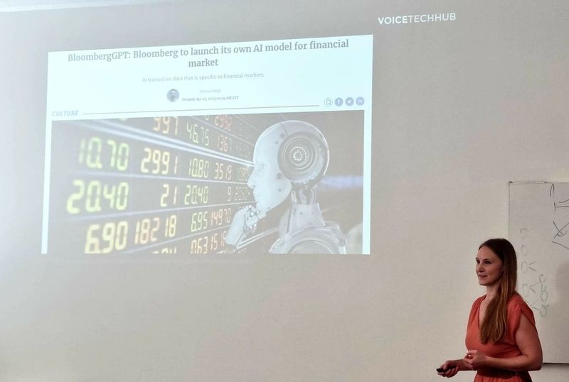 Nina Habicht at a generative AI training session