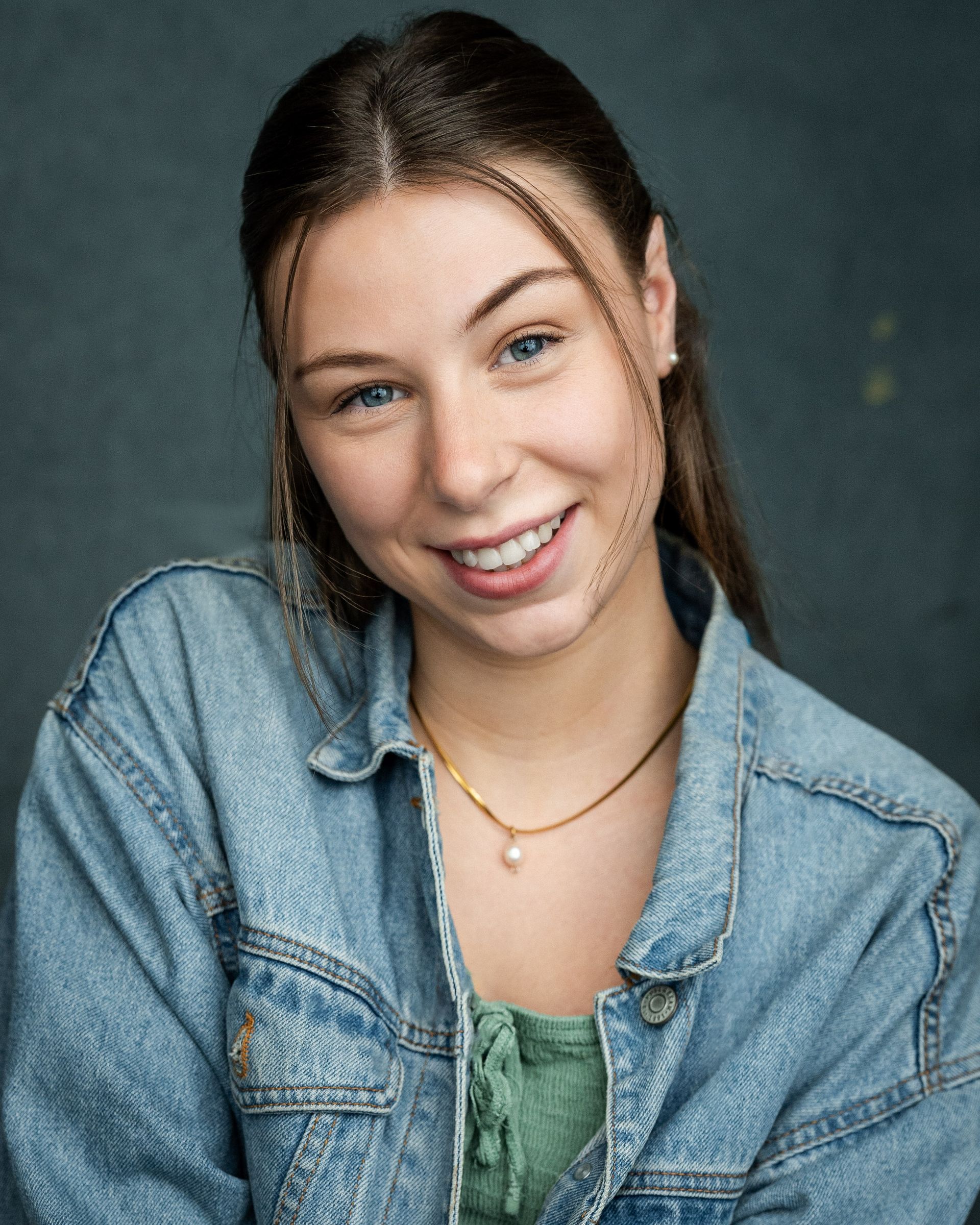 Miss Caoileann - WHAM Theatre Schools in Croydon.