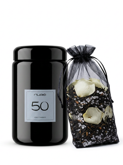 pot de thé pour le bain voile d'amande avec un sachet de thé pour le bain en organza