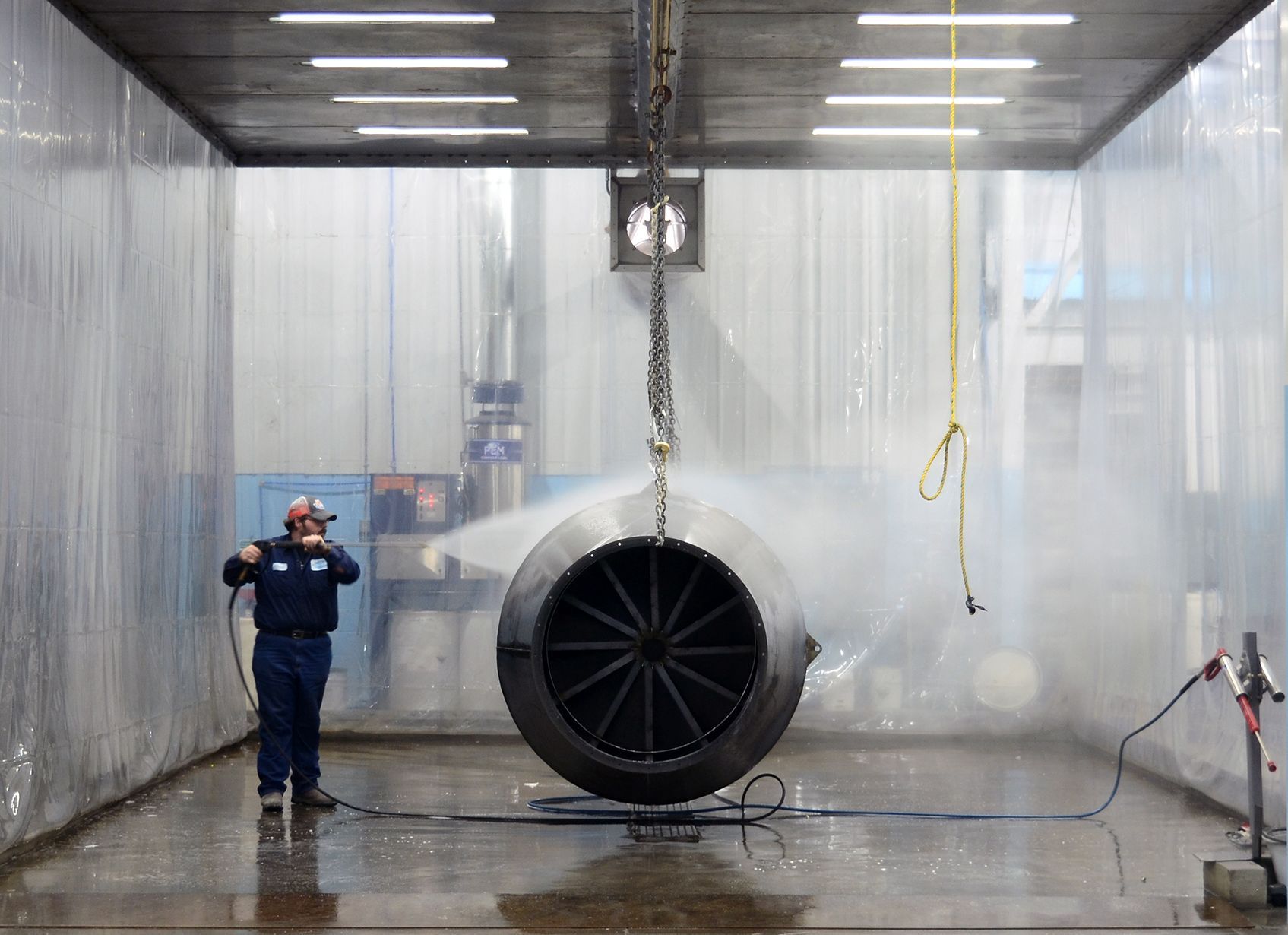 Finishing Systems For Large Parts