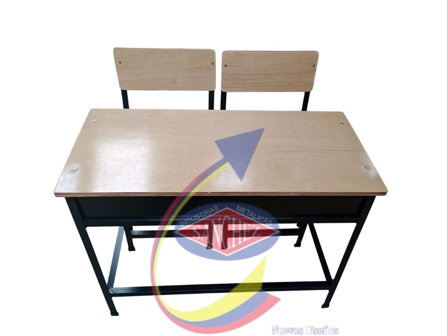 Pupitre de aula para dos personas con tablero de madera y estructura metálica, visto desde el frente.