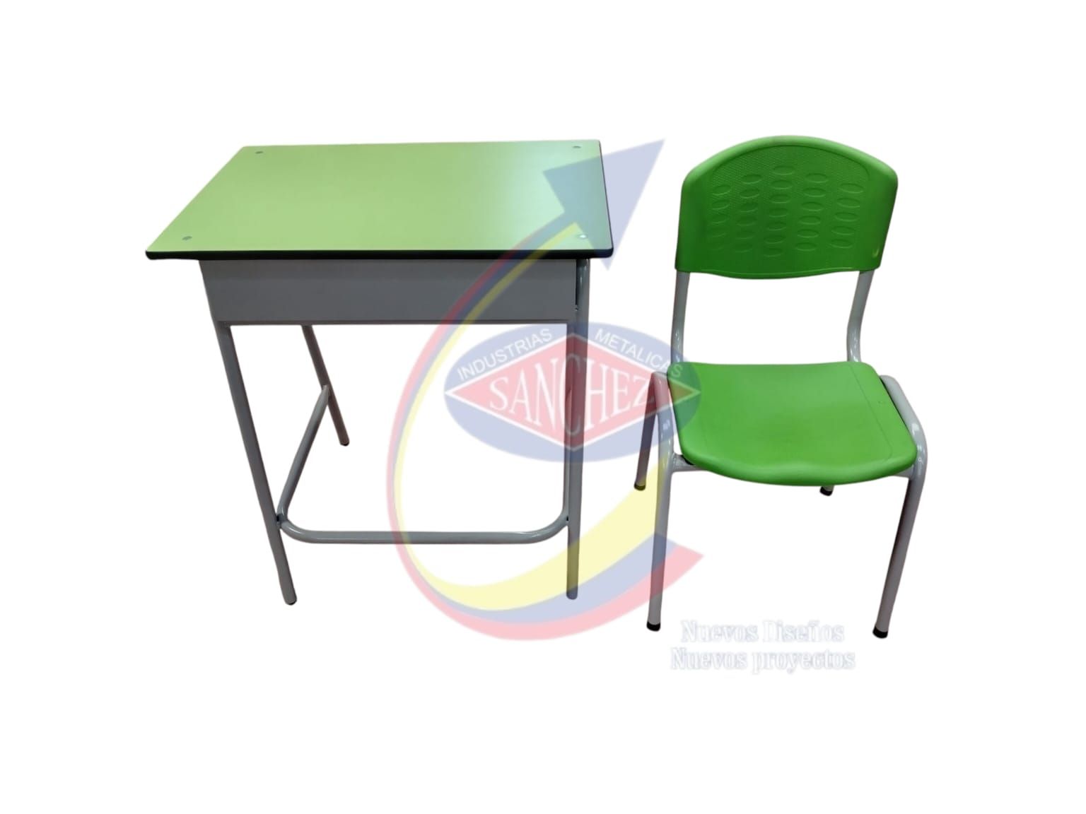 Pupitre escolar verde y silla a juego sobre un fondo blanco.