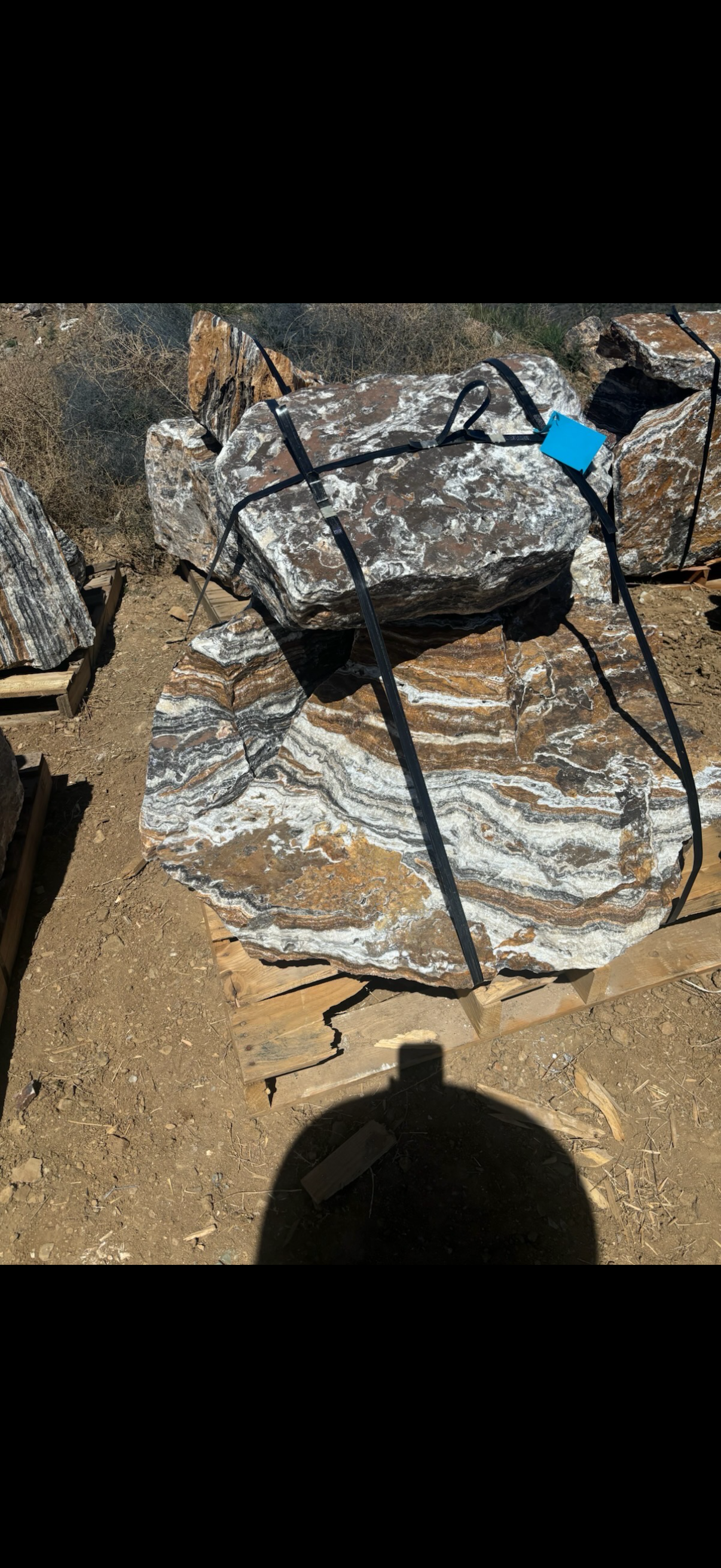 Black & Gold Stripped Boulders - 3