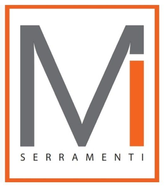 Logo caratterizzato da una grande lettera M grigia e una lettera I arancione, con la scritta 