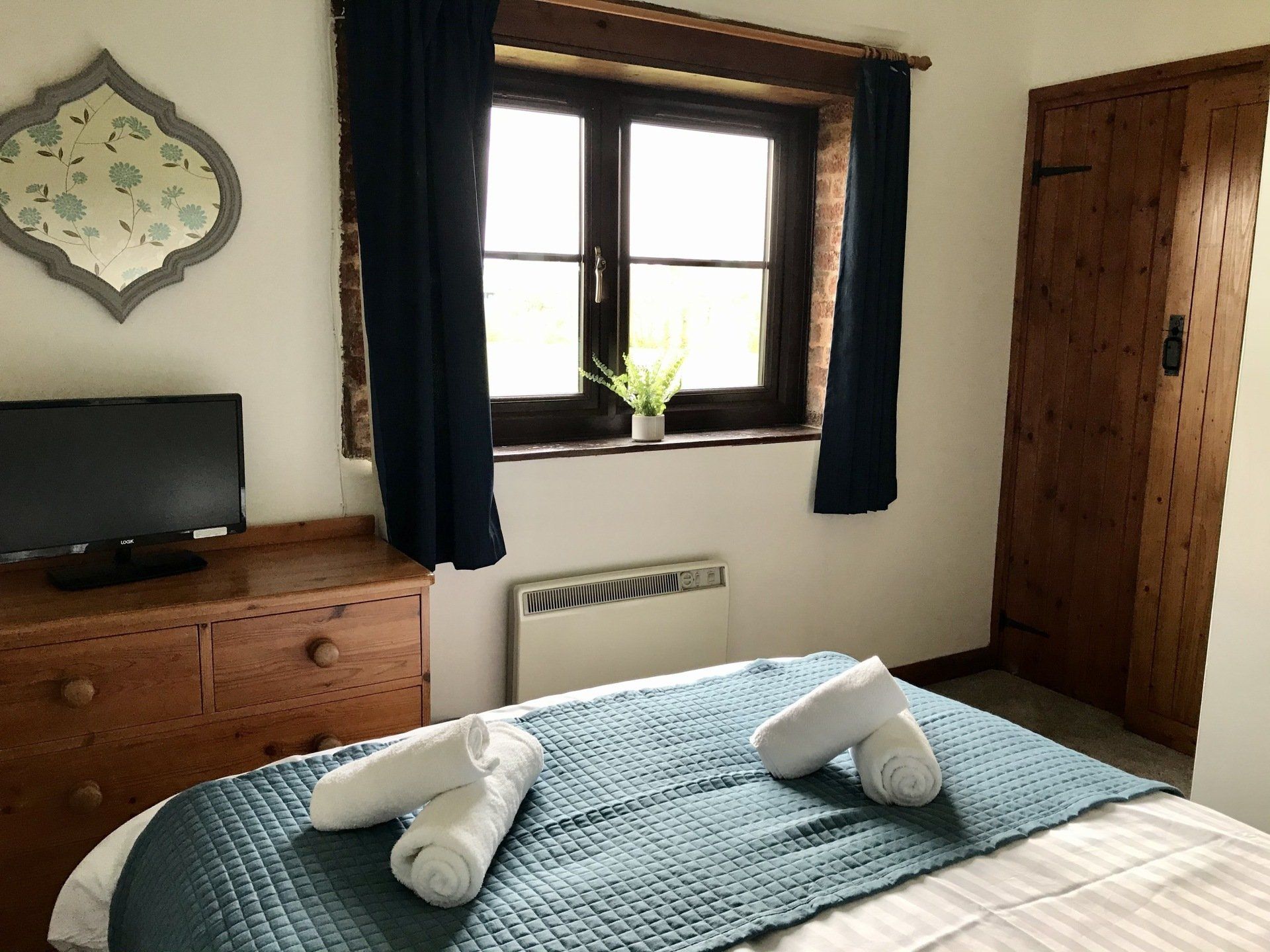 Bedroom 2 - Heron Cottage
