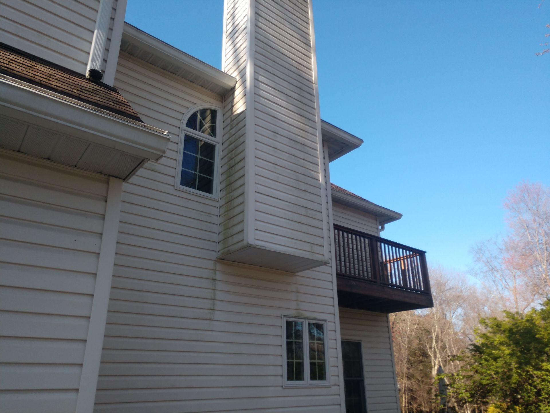 House Washing Vinyl Siding on House in Monmouth County NJ- Before