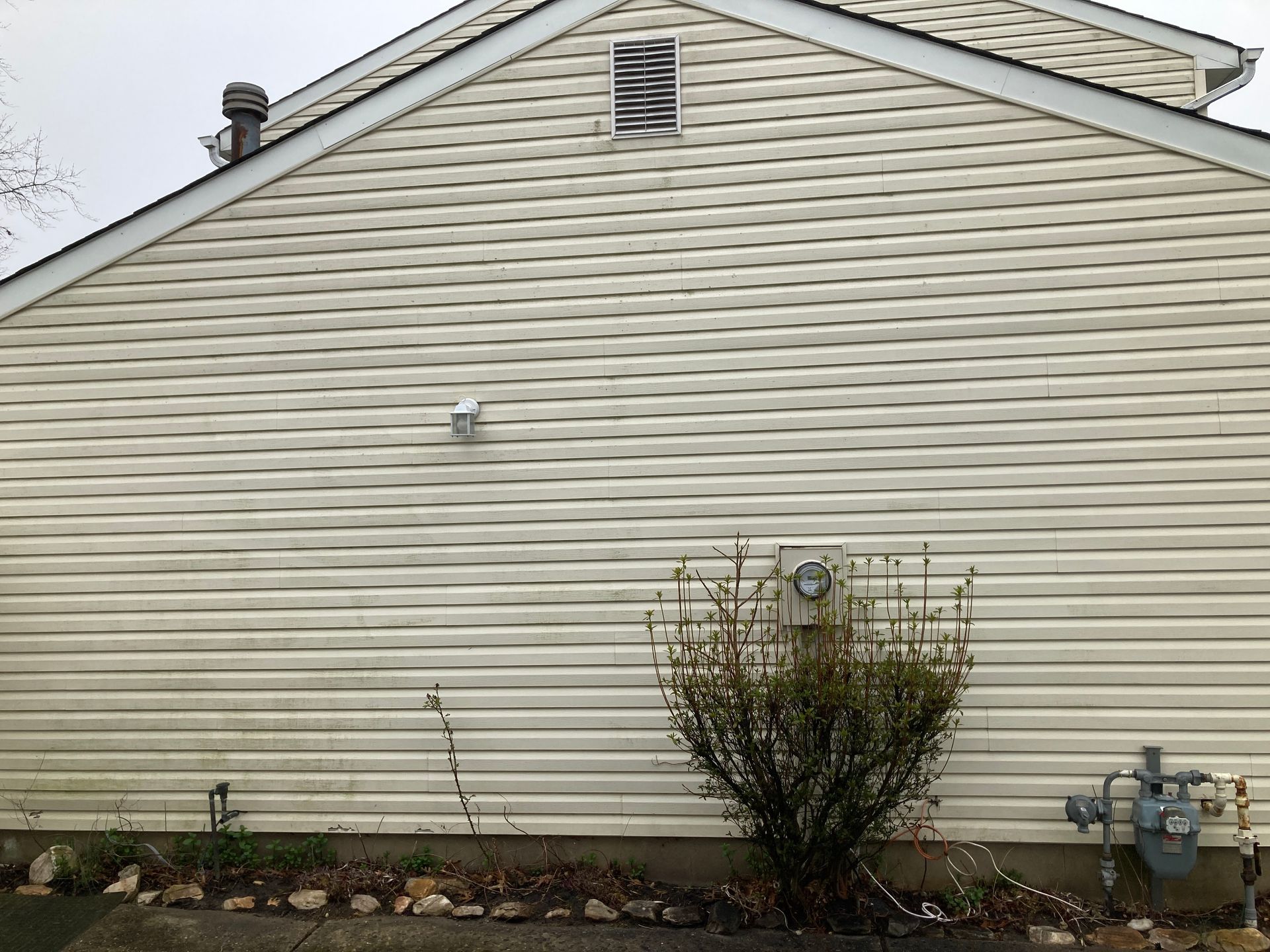 Vinyl Siding on House in Monmouth County NJ- Before