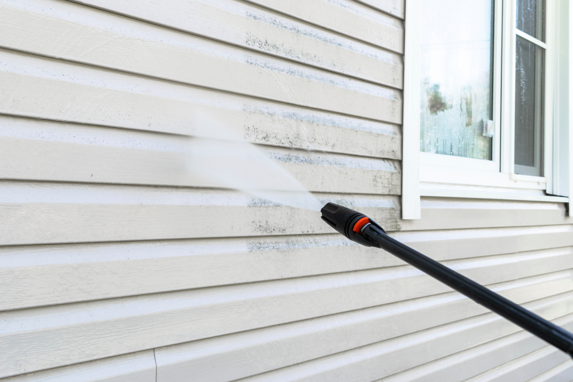 Powerwashing & Soft Washing Vinyl Siding Monmouth County NJ