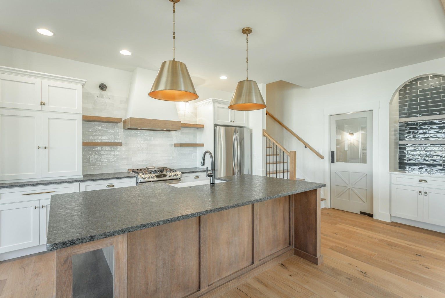 Gallery | Custom Homes by Queen Construction
