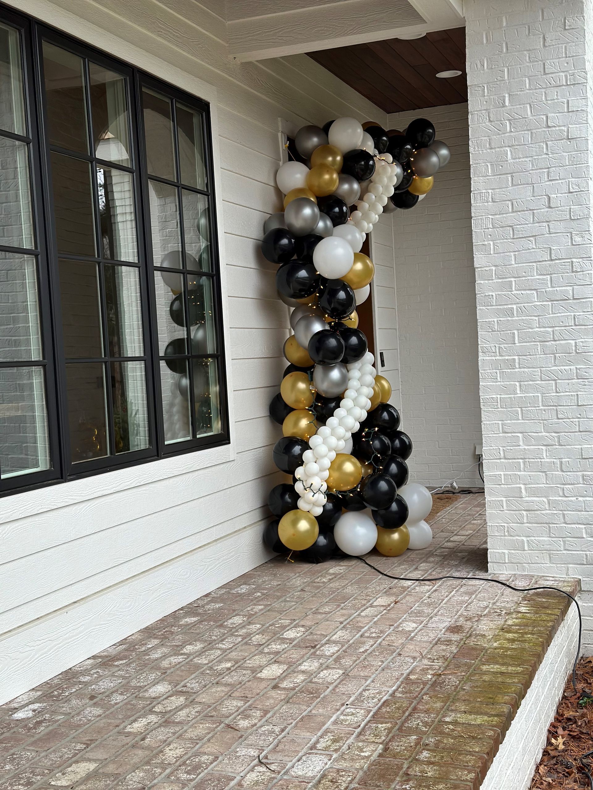 Black, White And Gold Balloons — Granger, IN — Make 'Em Pop Creations