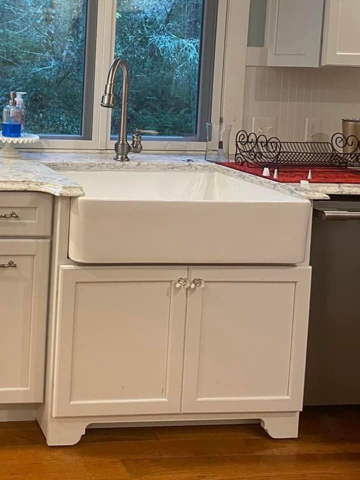 Deep well sink
