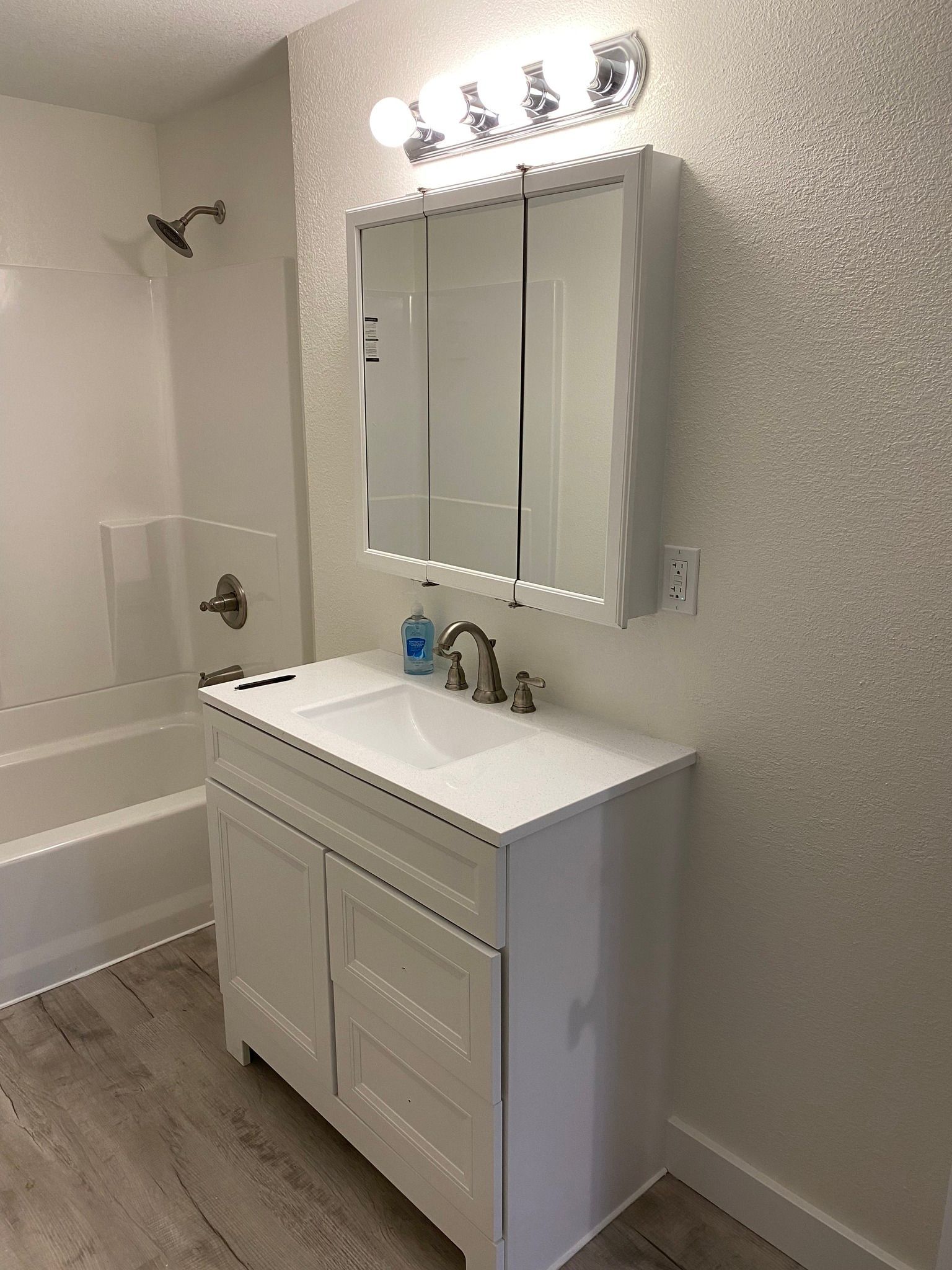 Bathroom sink