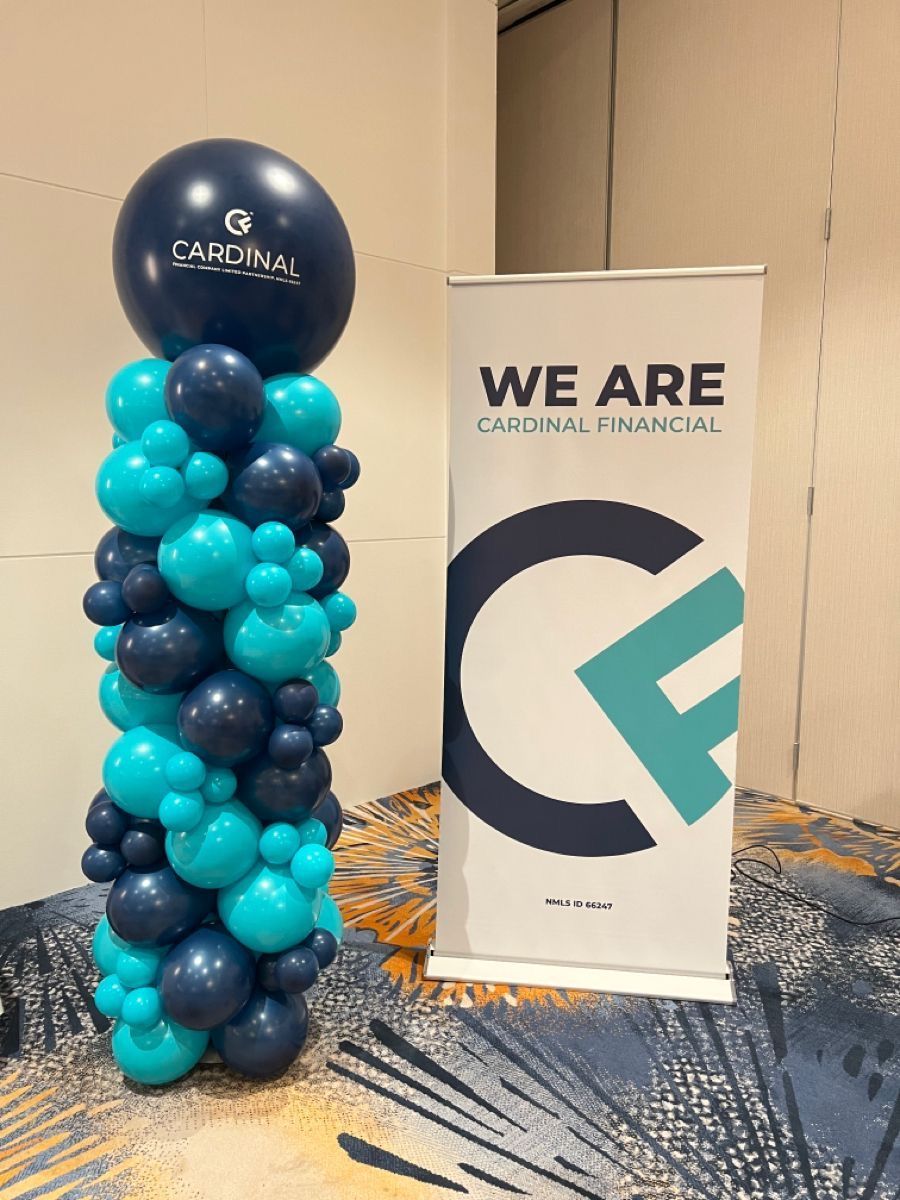 Balloon column and 