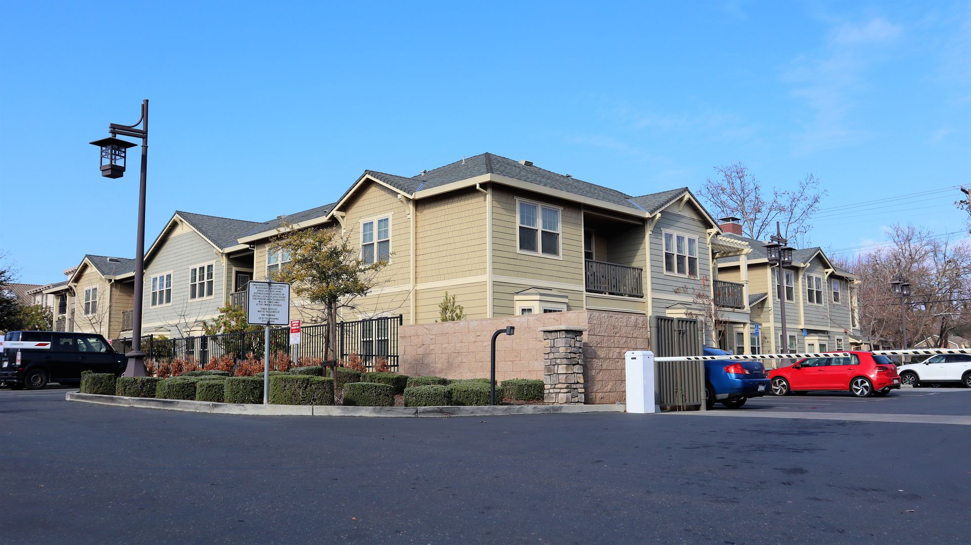 H St Apartments