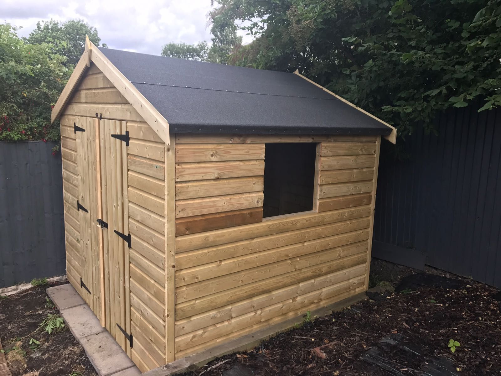 Loglap Reverse Apex Shed