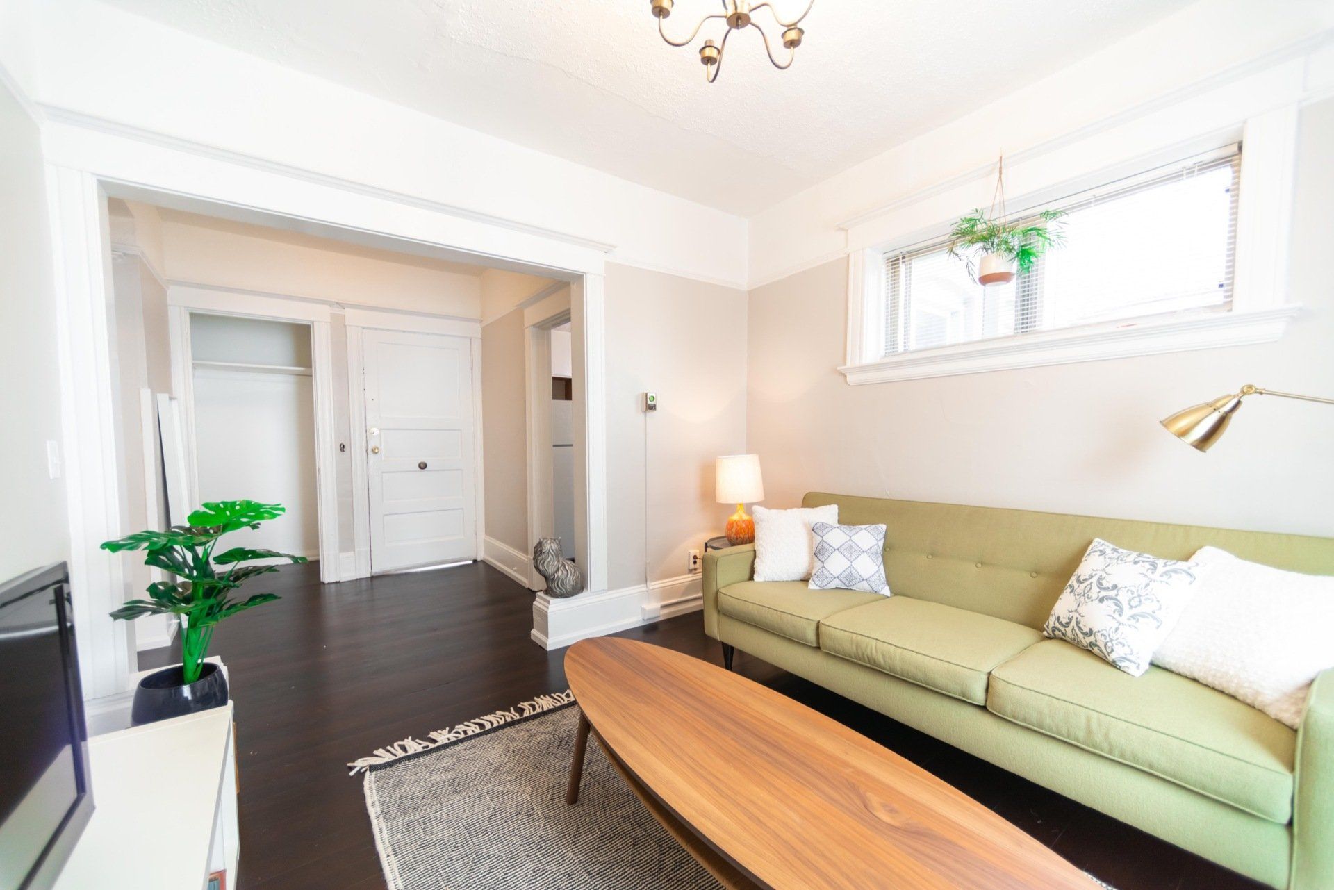GOLDIE  APARTMENTS