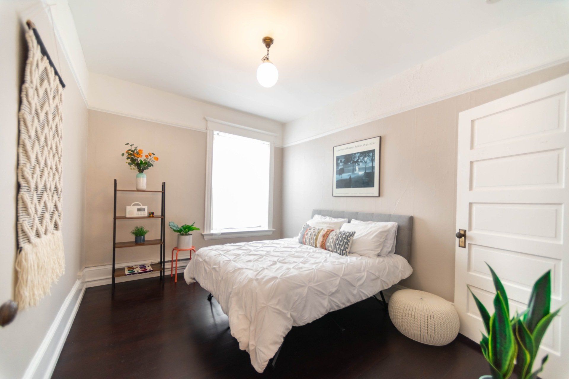 GOLDIE  APARTMENTS