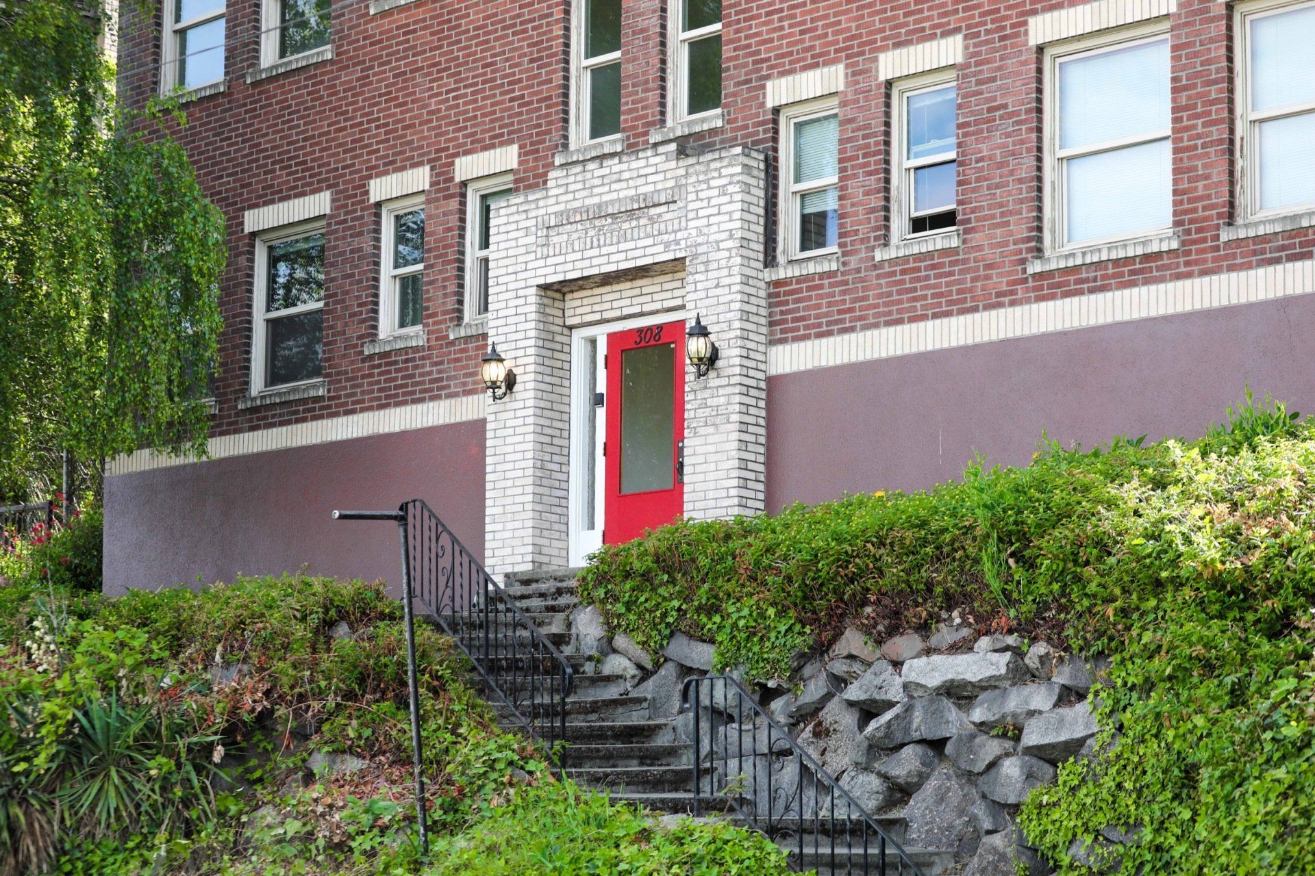 LAVEDA APARTMENTS